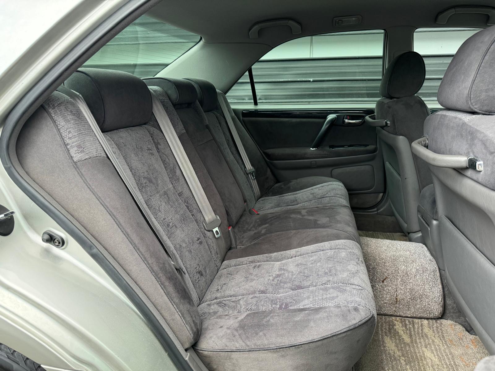 Toyota Crown Athlete V