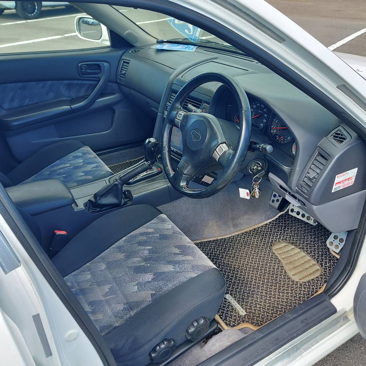 Nissan Skyline R34 2.5GT-X