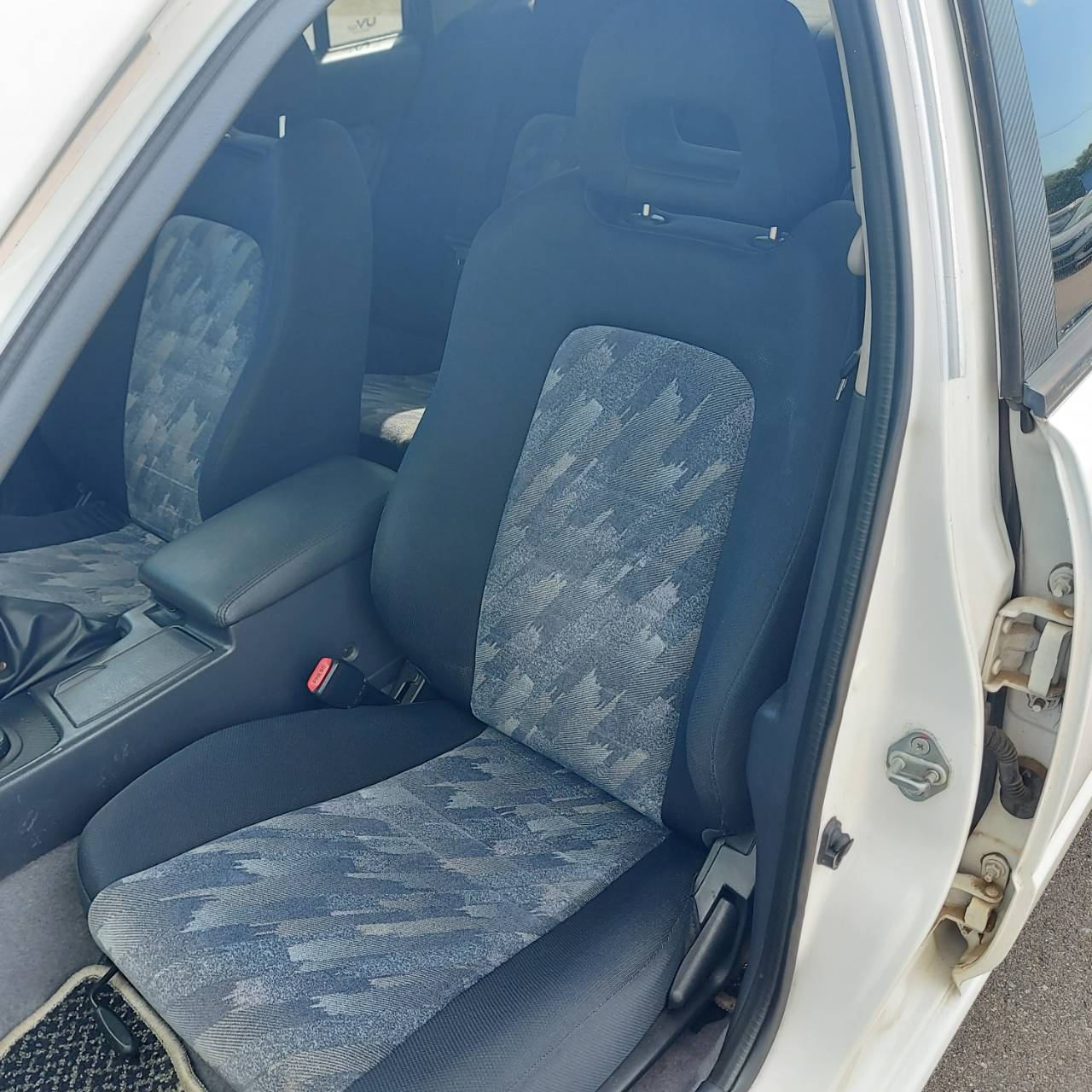 Nissan Skyline R34 2.5GT-X