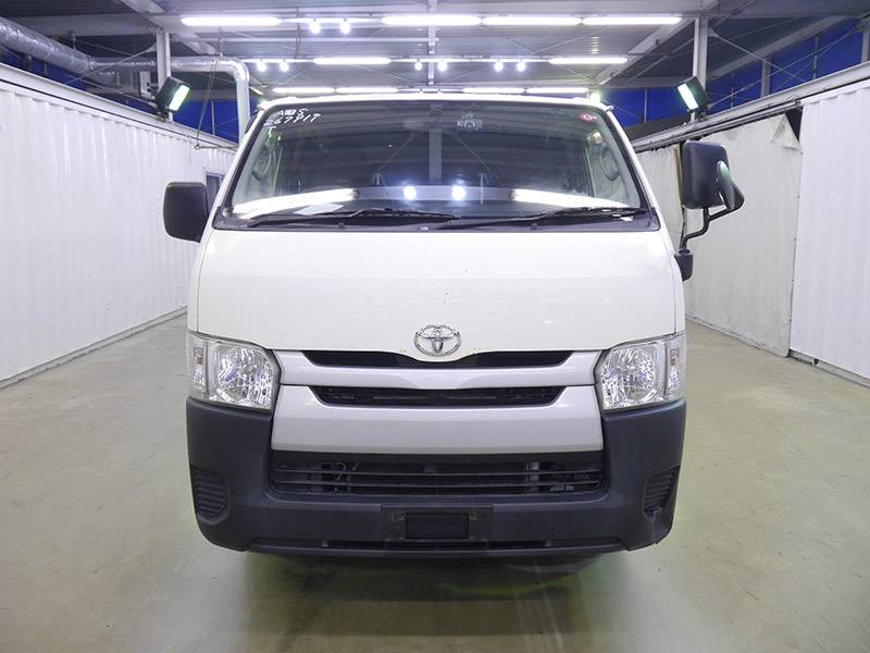 Toyota Hiace 4WD