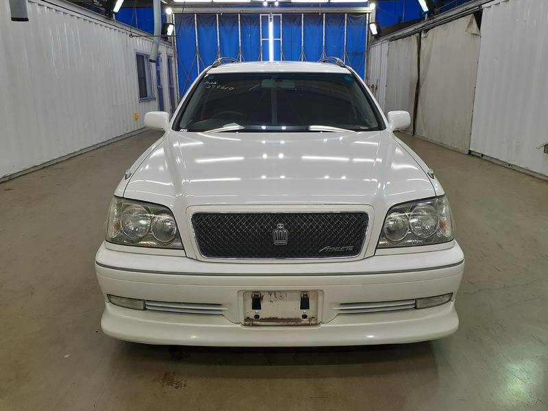 Toyota Crown Estate