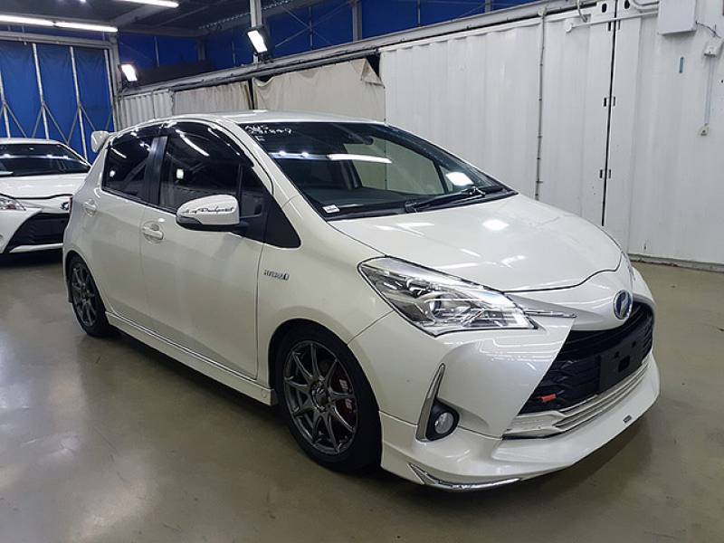 Toyota Vitz Hybrid Sporty U Package