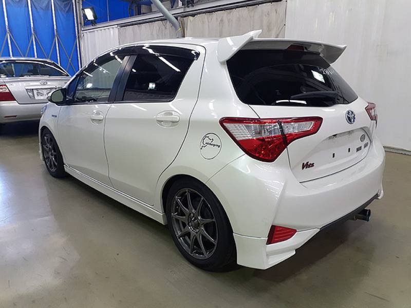 Toyota Vitz Hybrid Sporty U Package