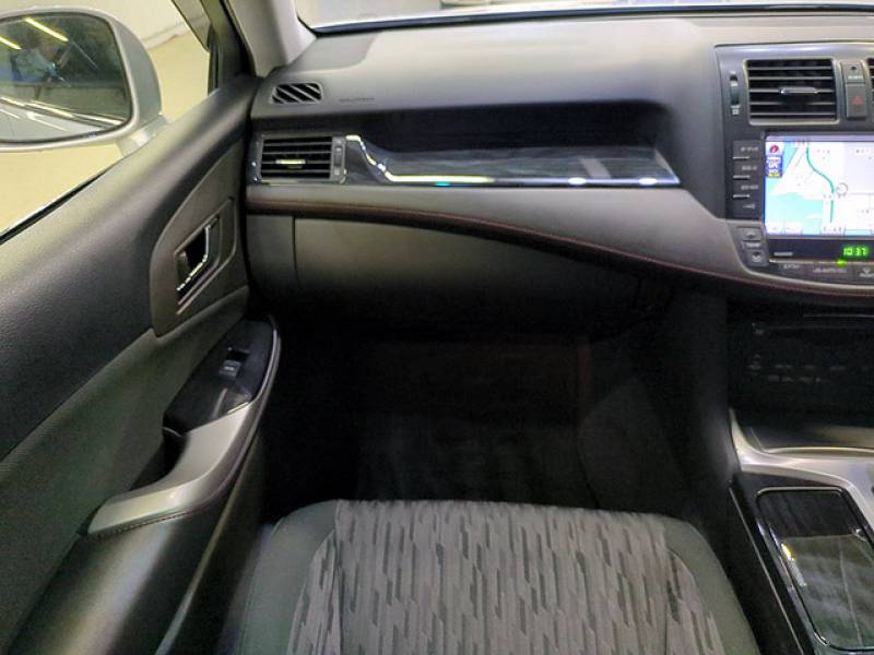 Toyota Crown Athlete