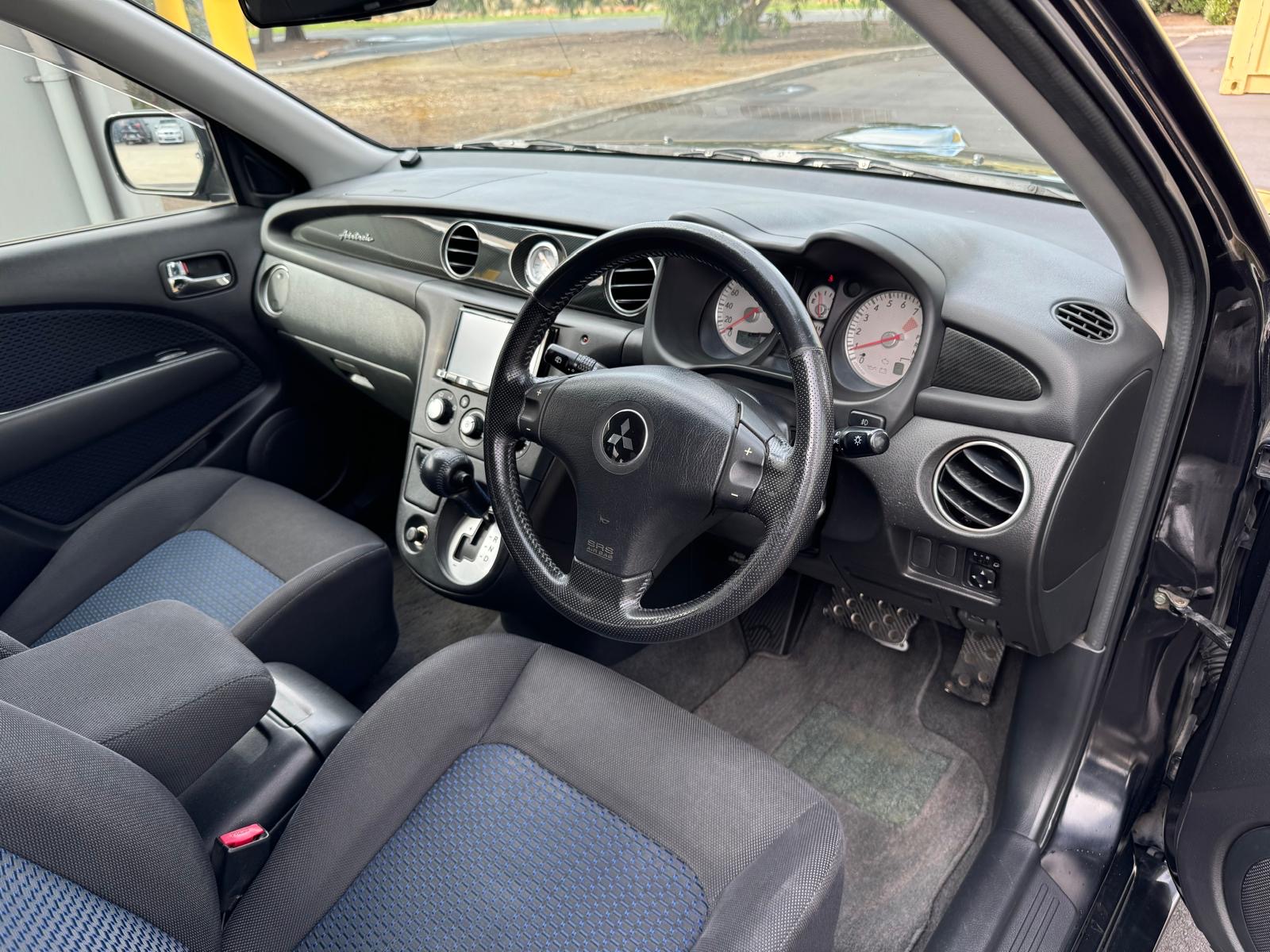 Mitsubishi Airtrek Turbo R