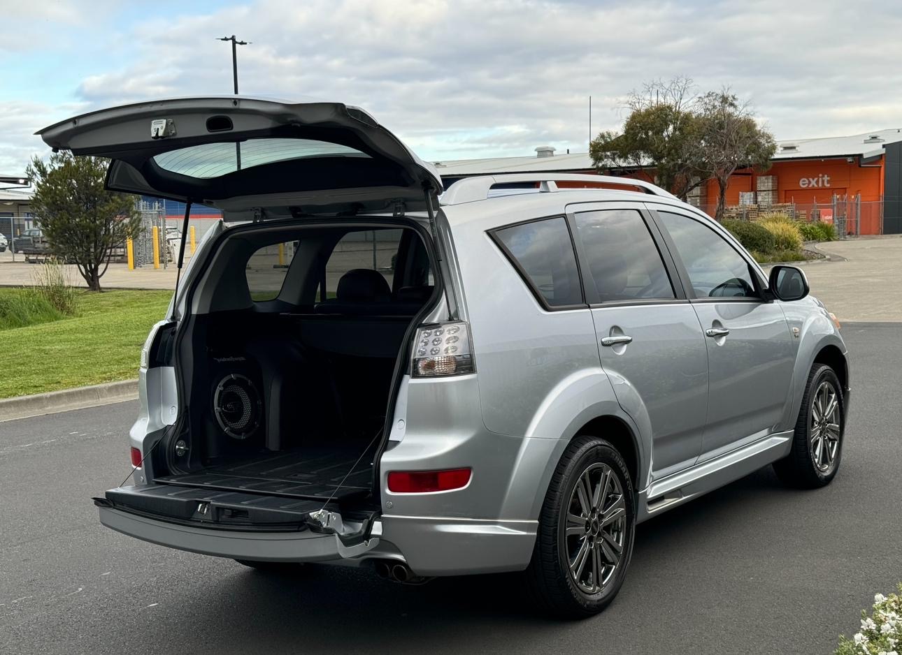 Mitusbishi Outlander RX