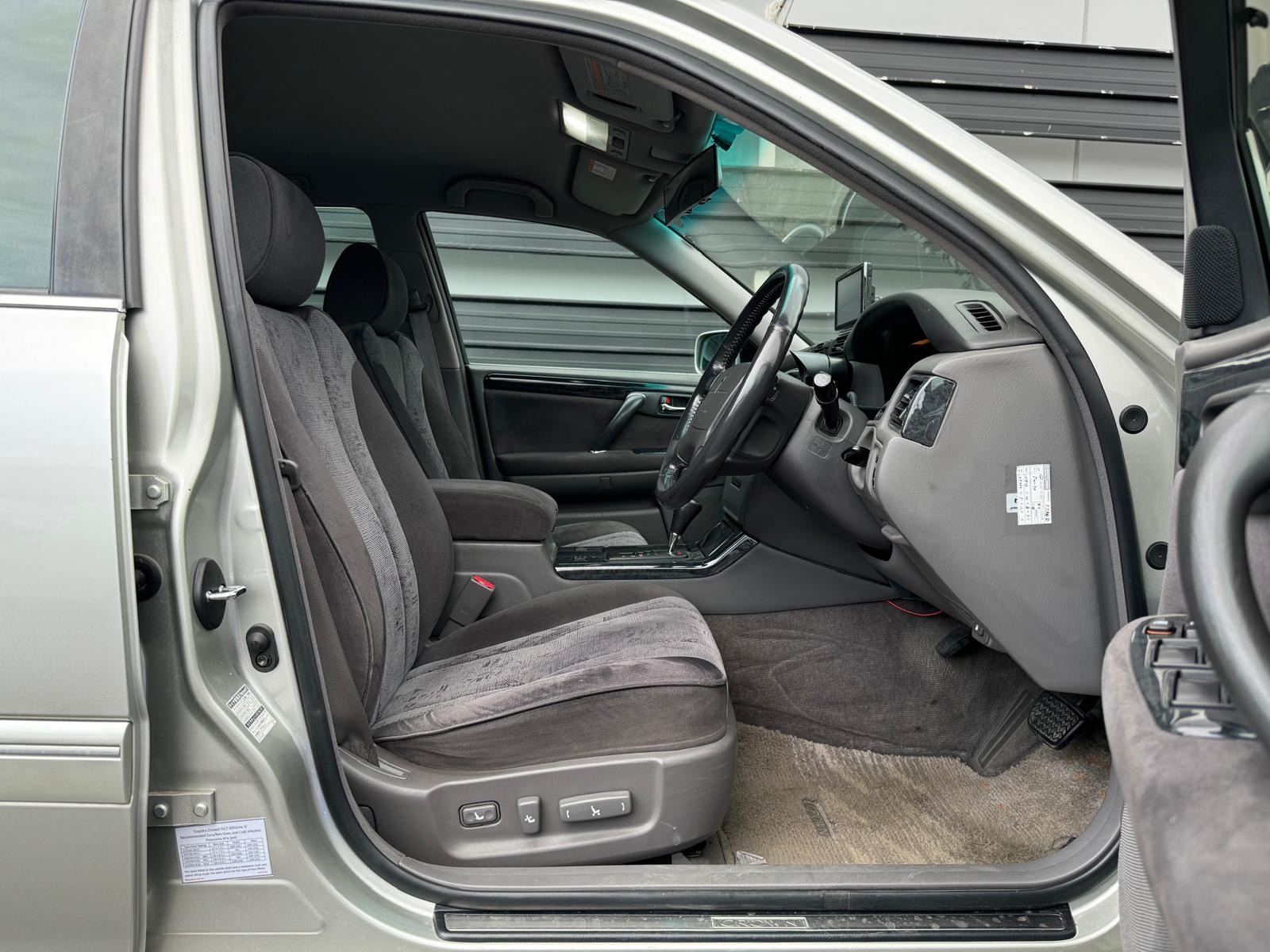 Toyota Crown Athlete V