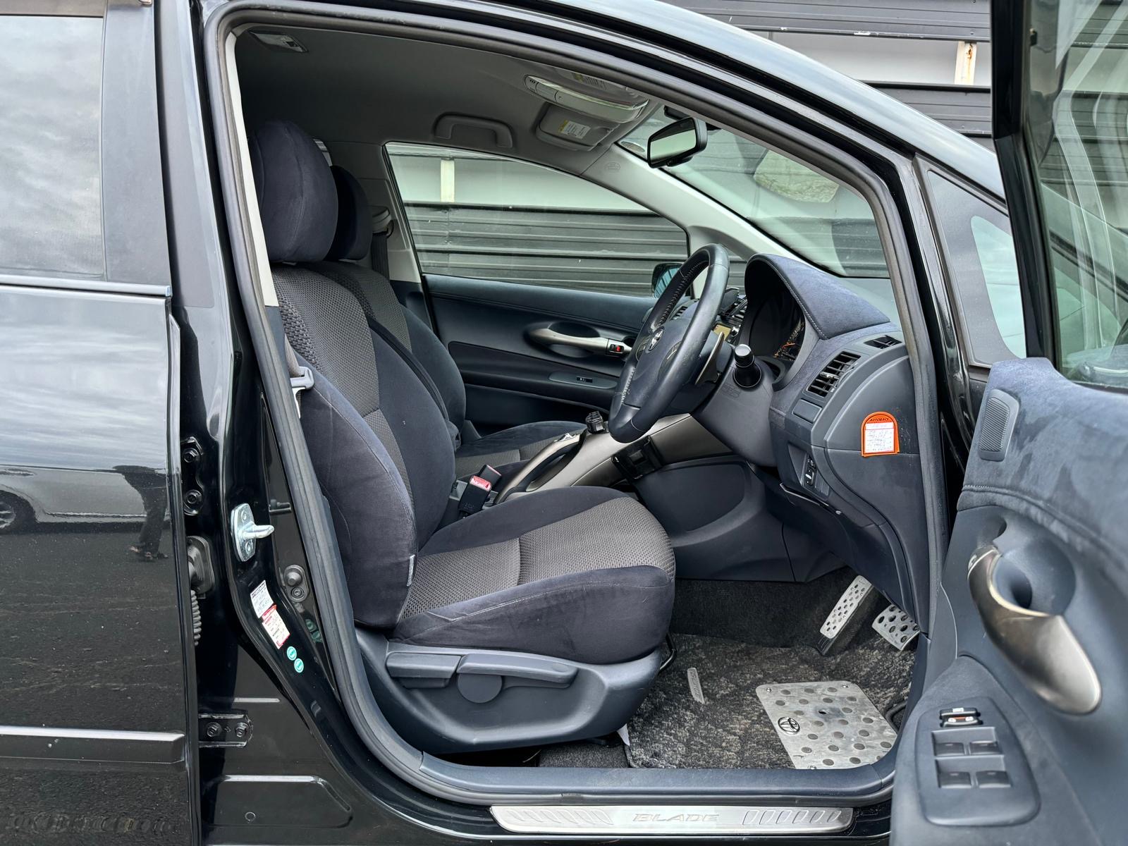 Toyota Blade Master G