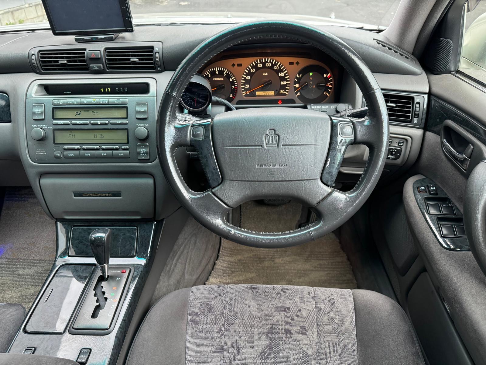 Toyota Crown Athlete V