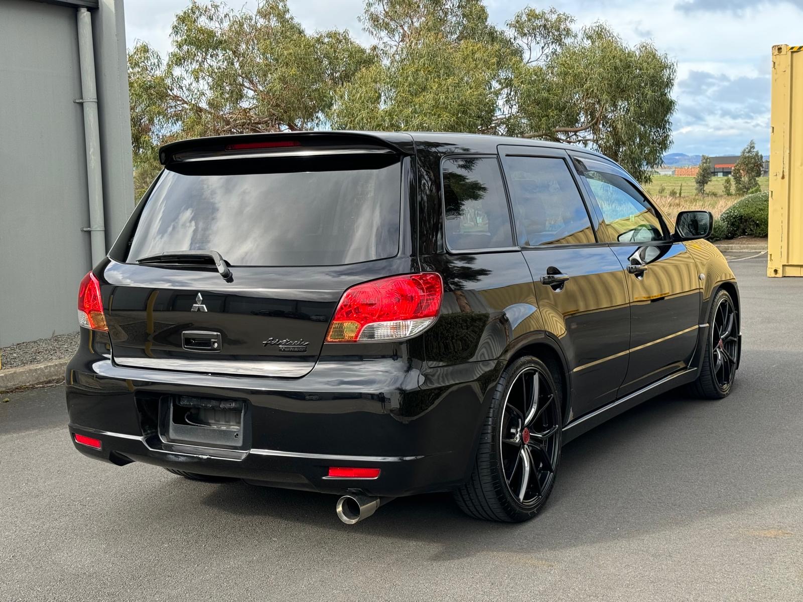 Mitsubishi Airtrek Turbo R