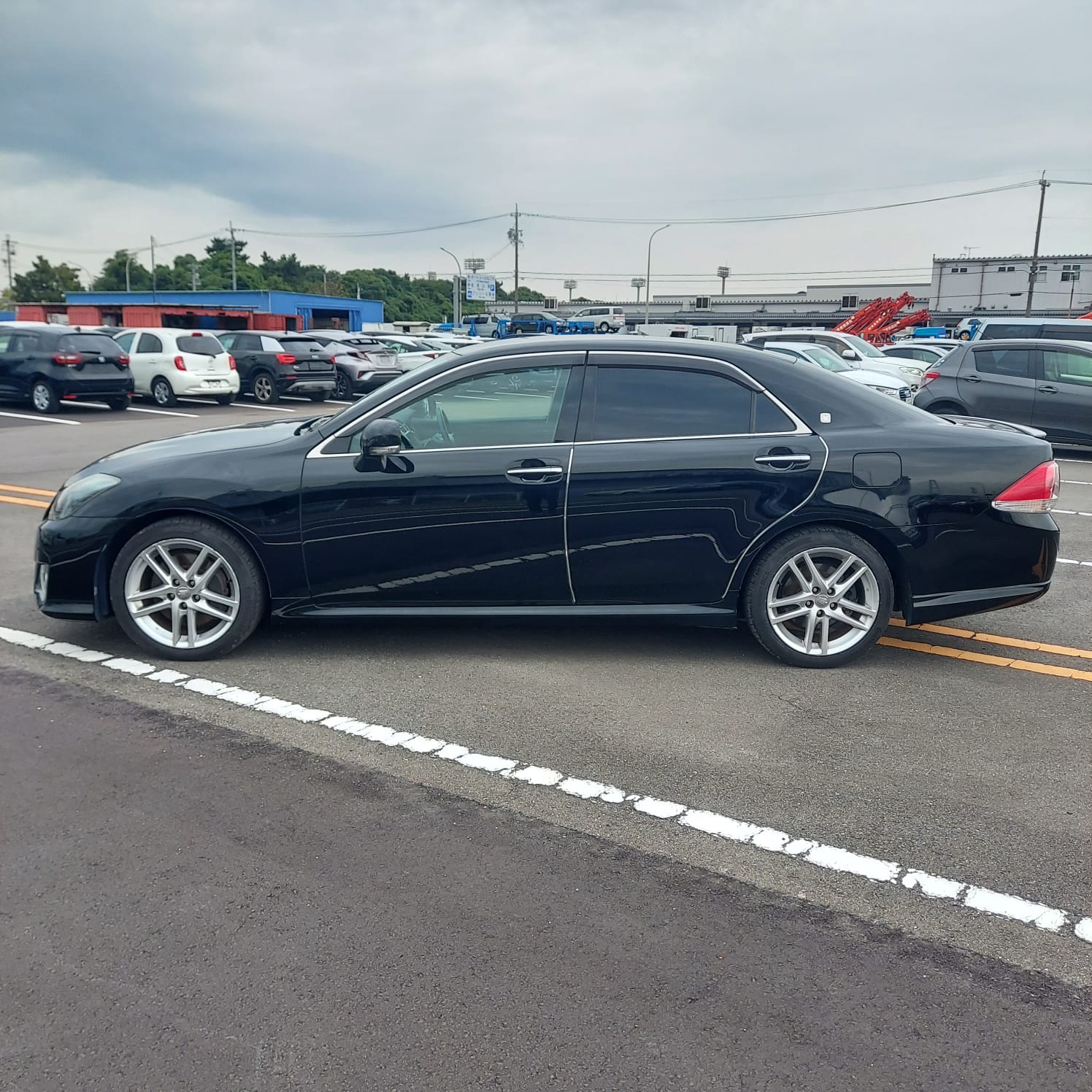 Toyota Crown Athlete