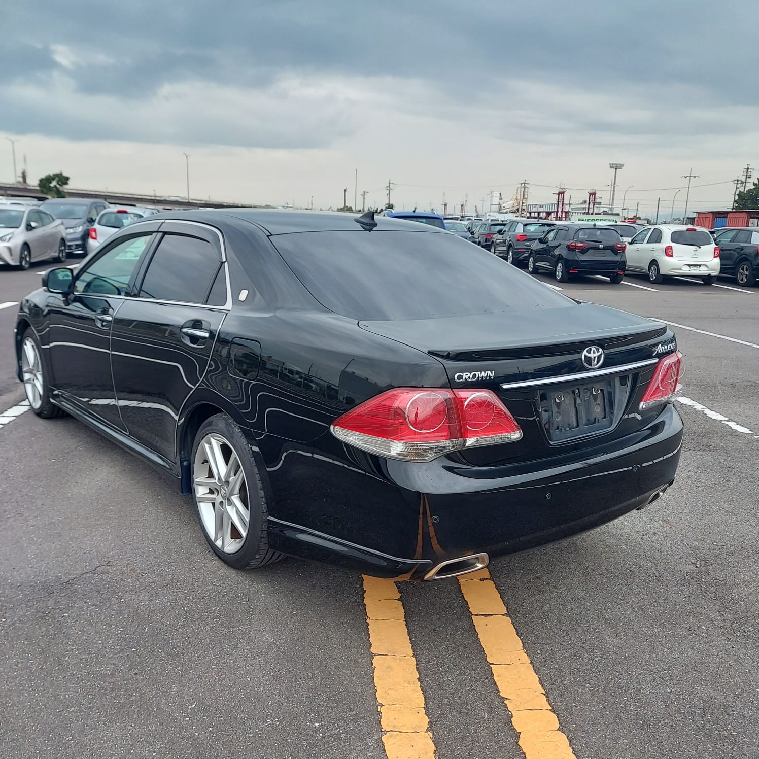 Toyota Crown Athlete