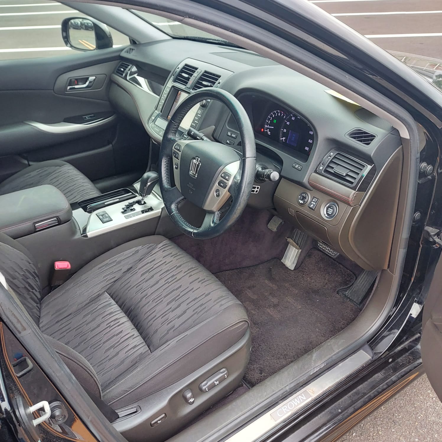 Toyota Crown Athlete