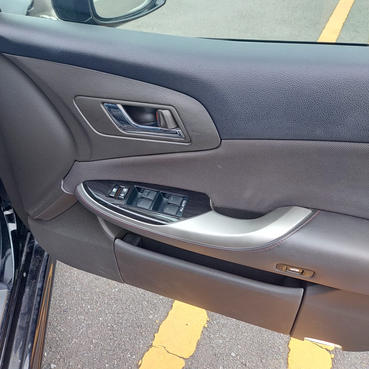 Toyota Crown Athlete