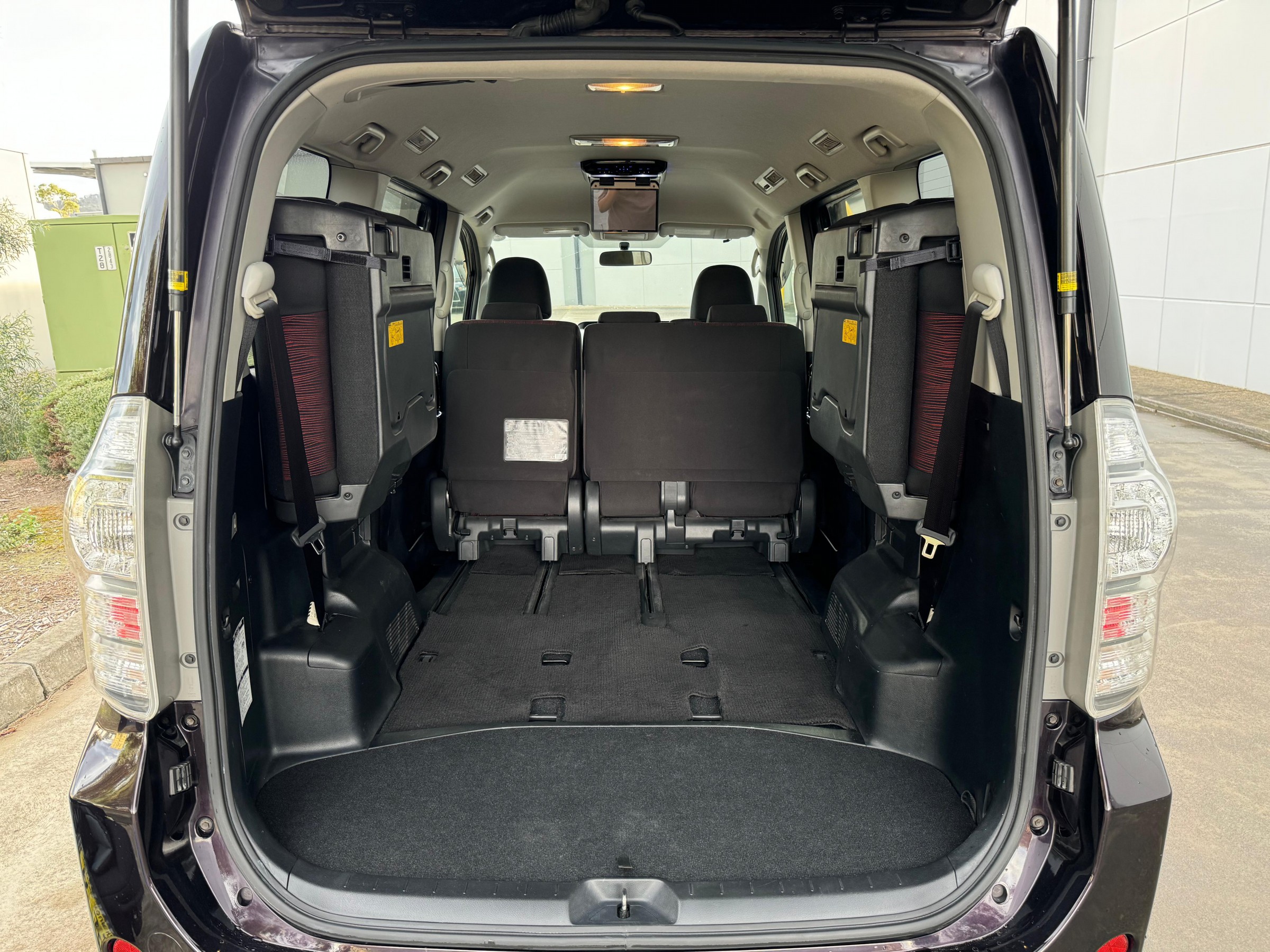 Toyota Voxy G’S Edition