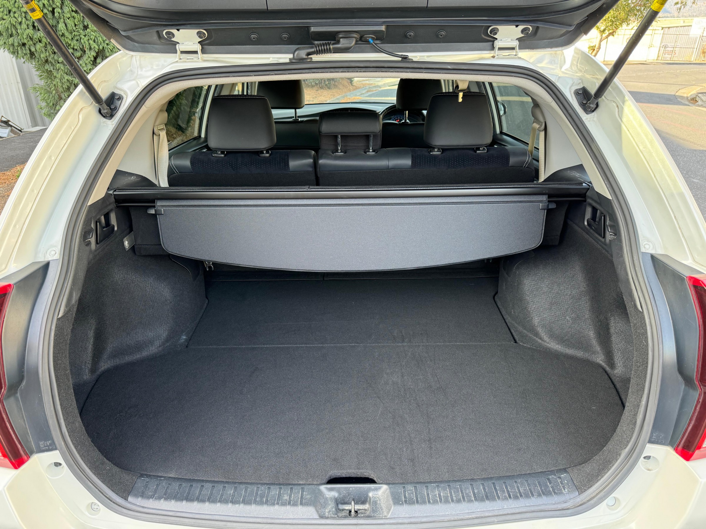 Toyota Corolla Fielder Hybrid