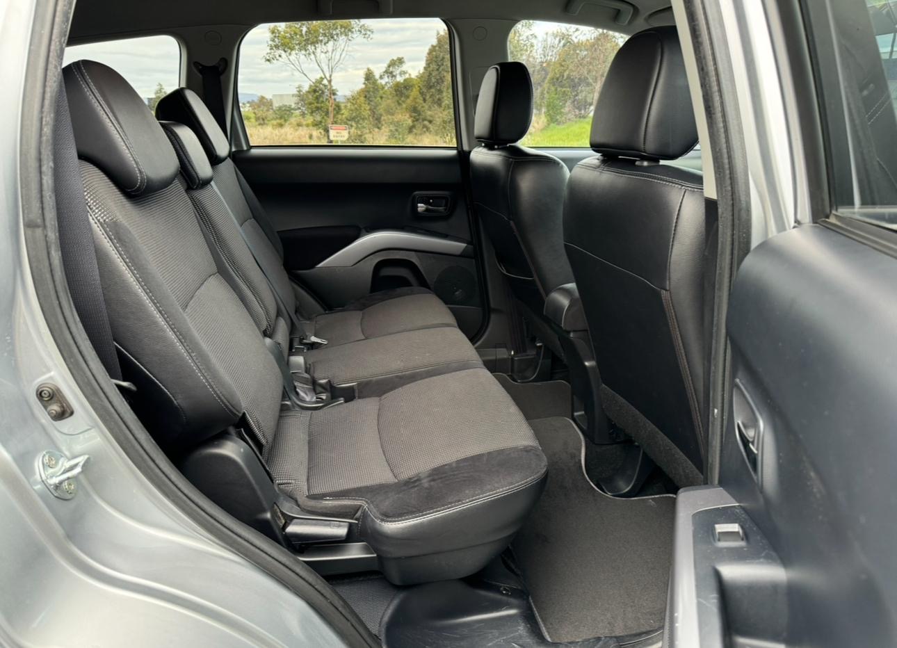 Mitusbishi Outlander RX