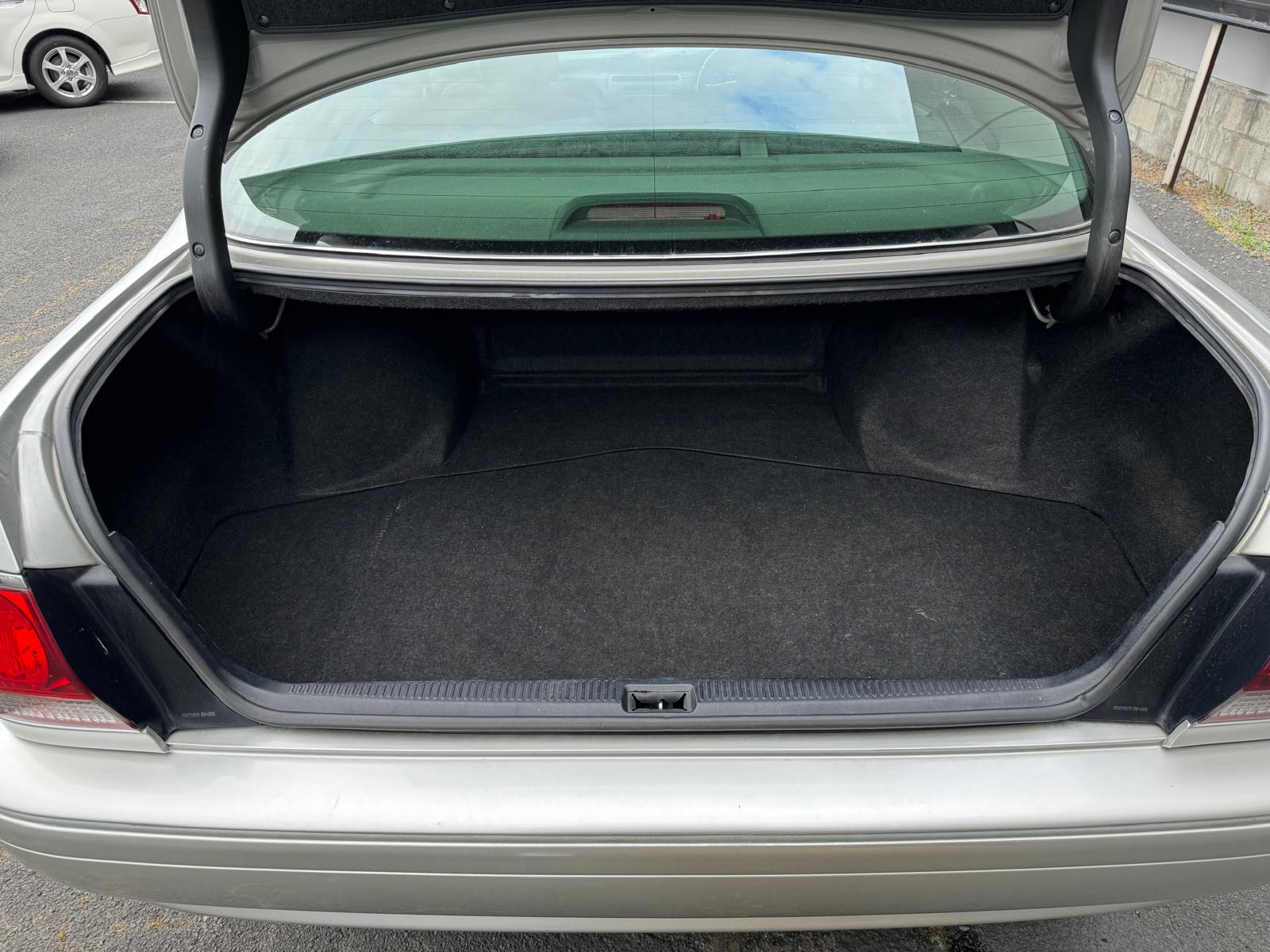 Toyota Crown Athlete V